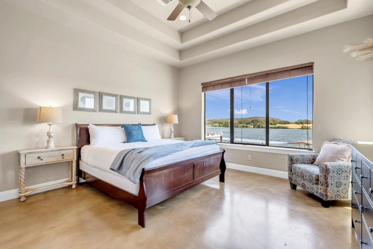 119 Christopher Concierge Services Available Kingsland Luaran gambar