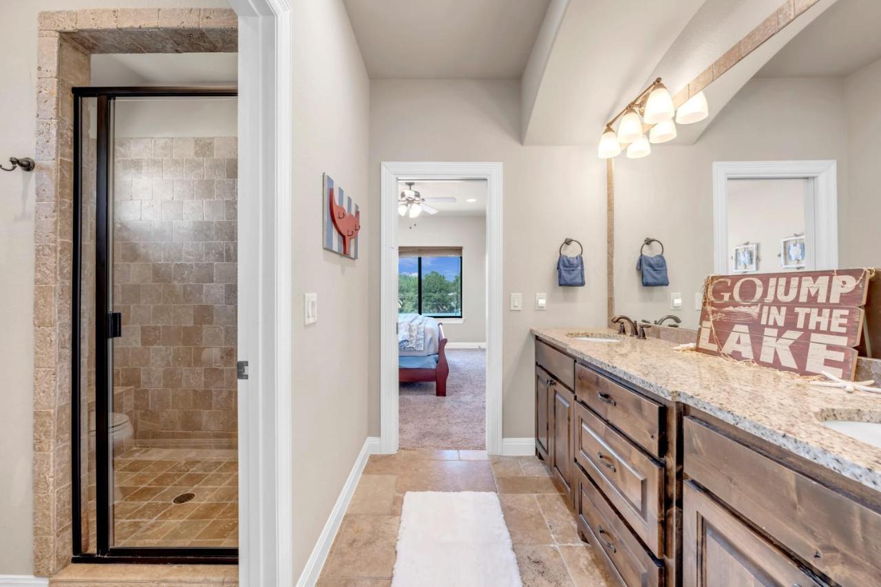 119 Christopher Concierge Services Available Kingsland Luaran gambar